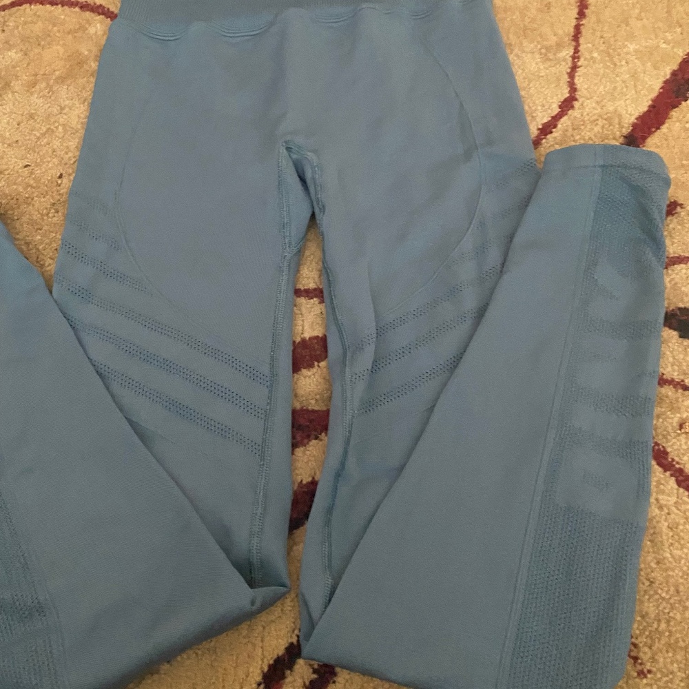 Victoria’s Secret PINK active leggings